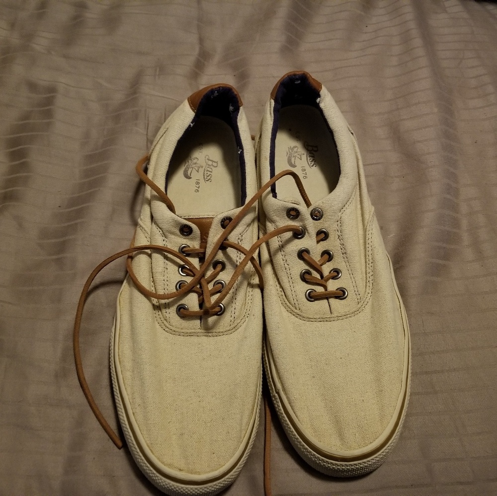 Mens Lace up deck shoes